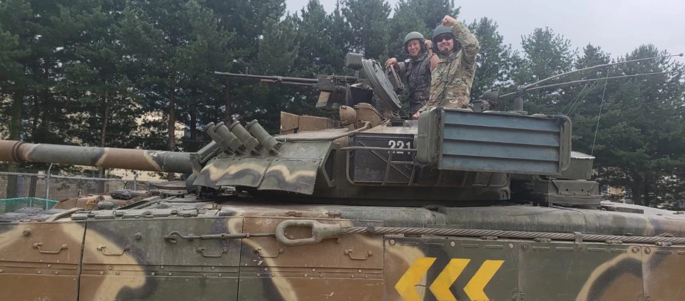 Αμερικανοί στρατιώτες σε T-80U: Δοκίμασαν το ρωσικό άρμα μάχης - T-80U και BMP-3 σε θύελλα πυρός